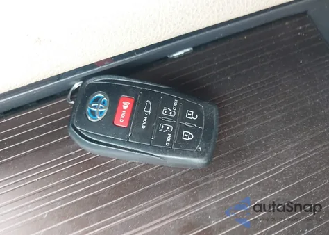 2024 Toyota Sienna Xle из США, поврежденный, VIN 5TDYRKEC4RS205368